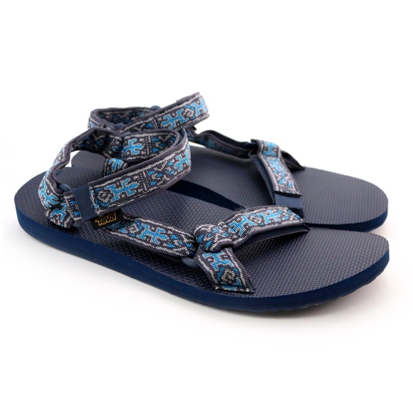 teva lizard sandals